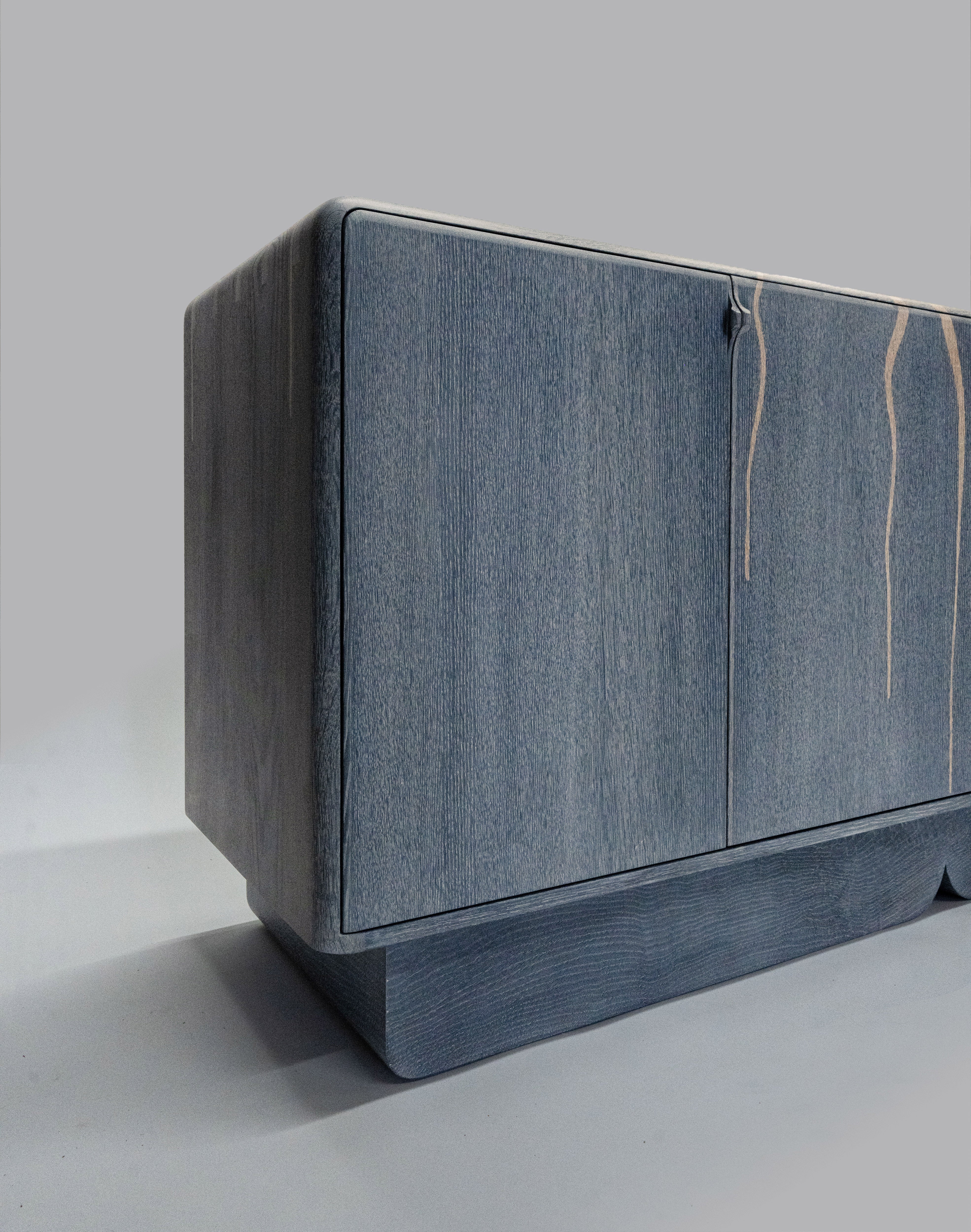 OXALINO™ Cloud Drip Cabinet