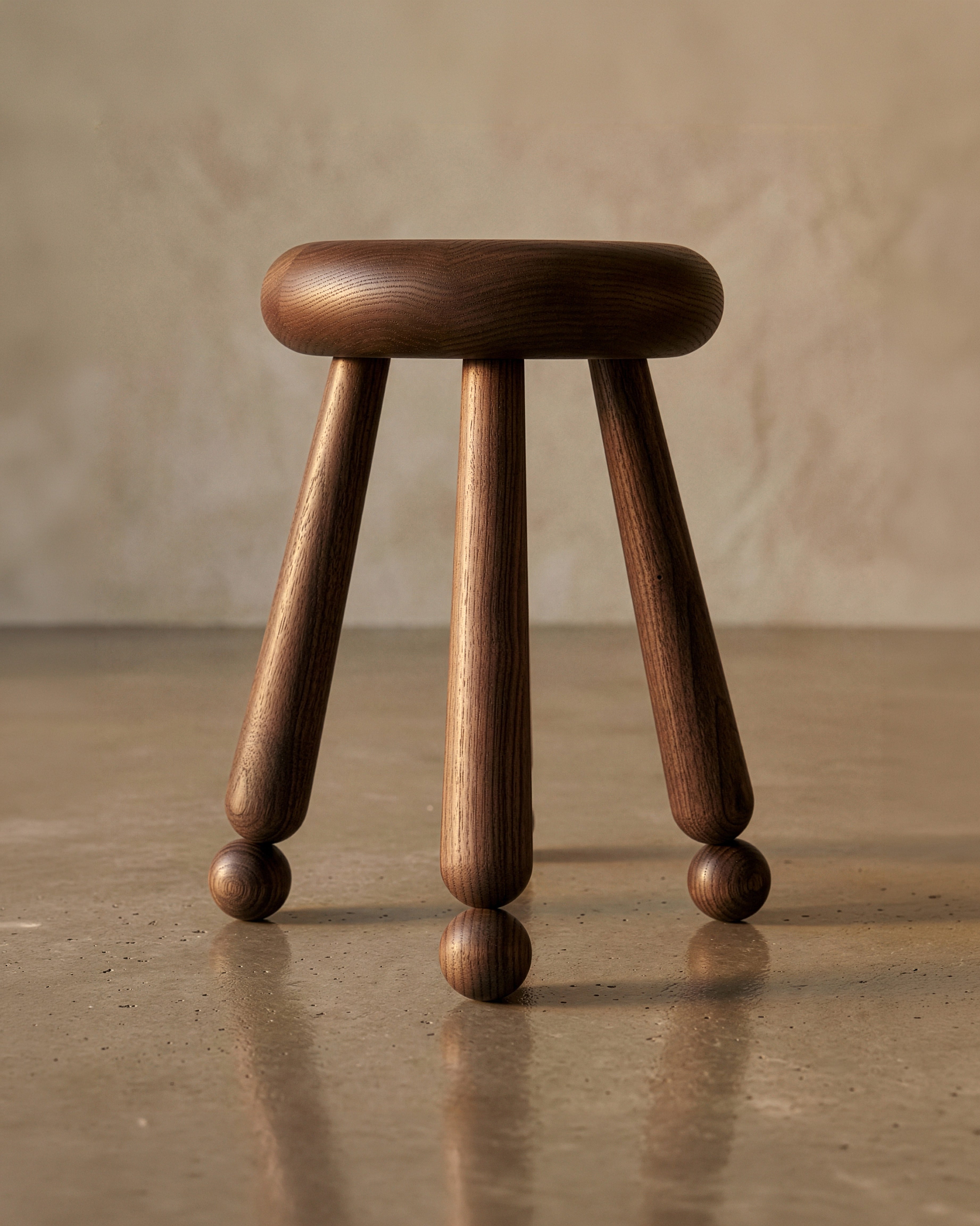 Doughnut Milking Stool 15"