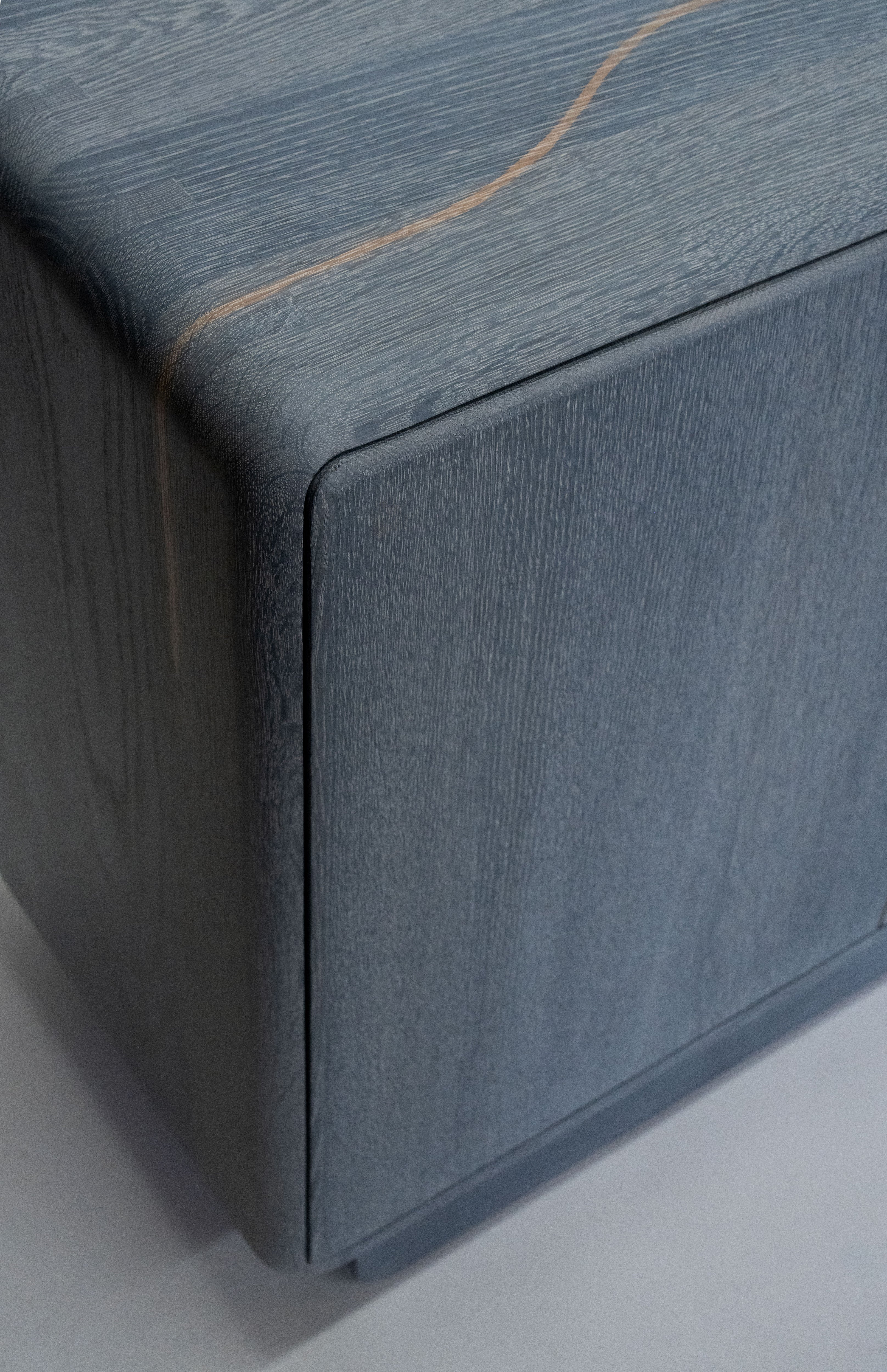 OXALINO™ Cloud Drip Cabinet