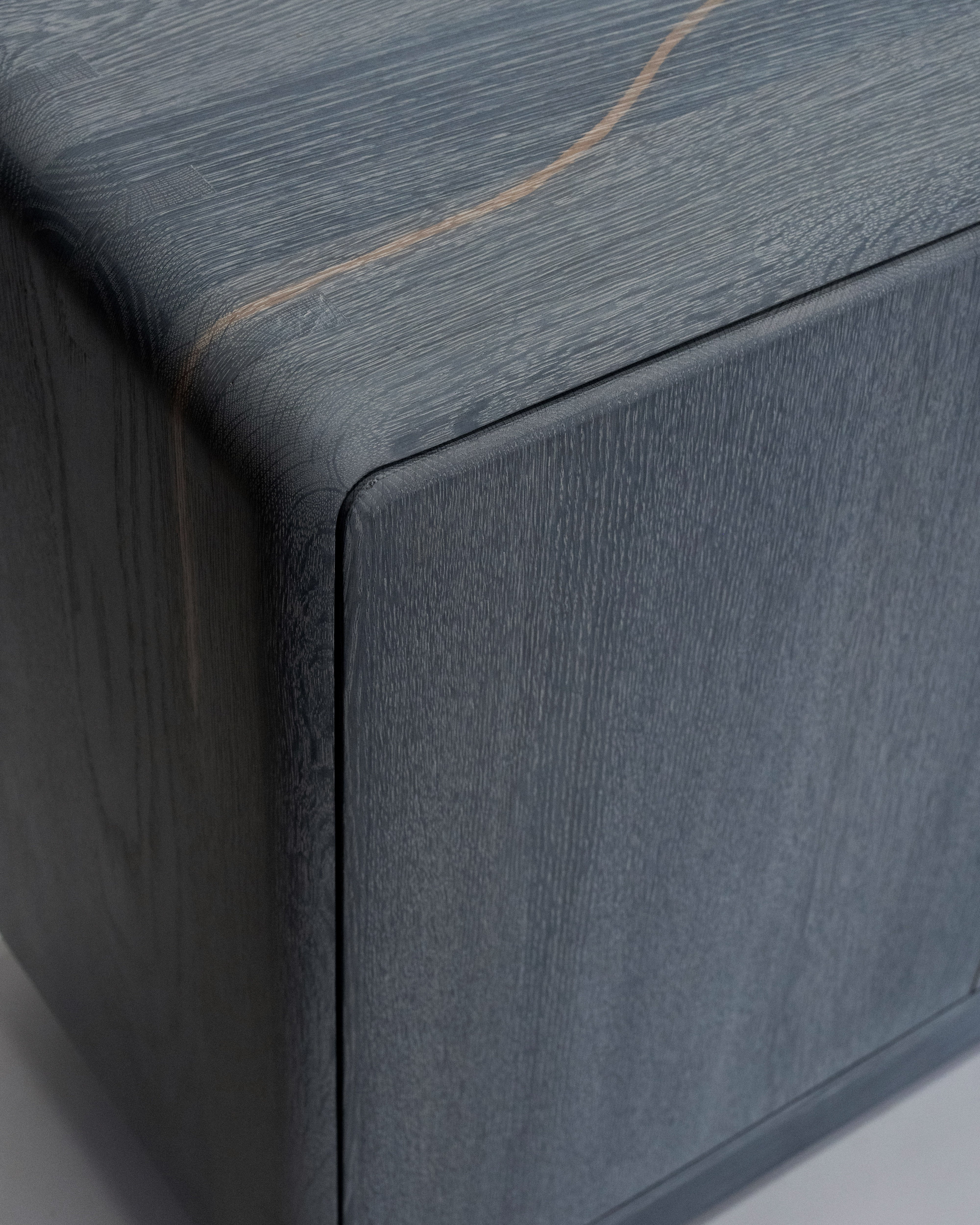 OXALINO™ Cloud Drip Cabinet