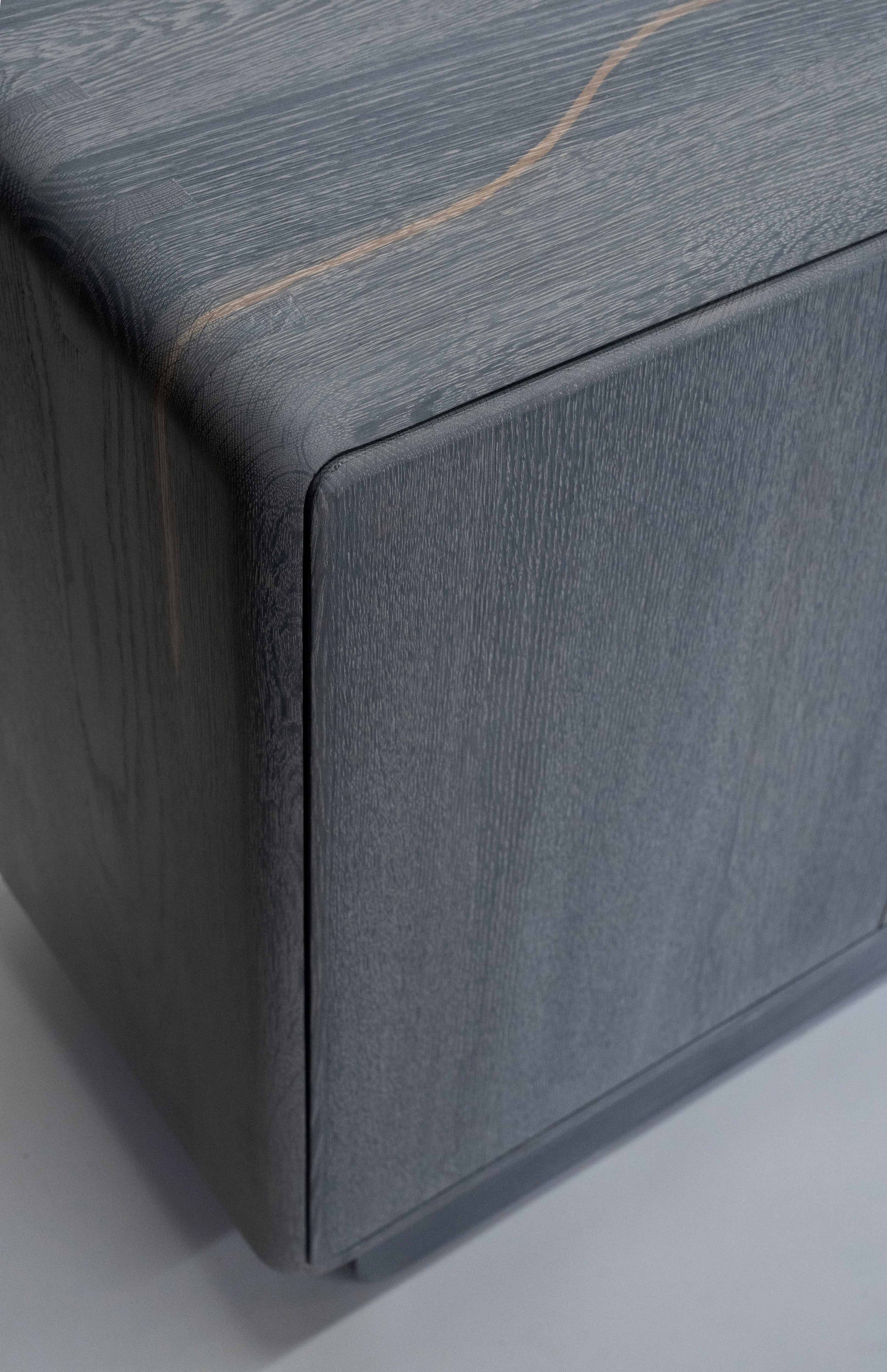 OXALINO™ Cloud Drip Cabinet