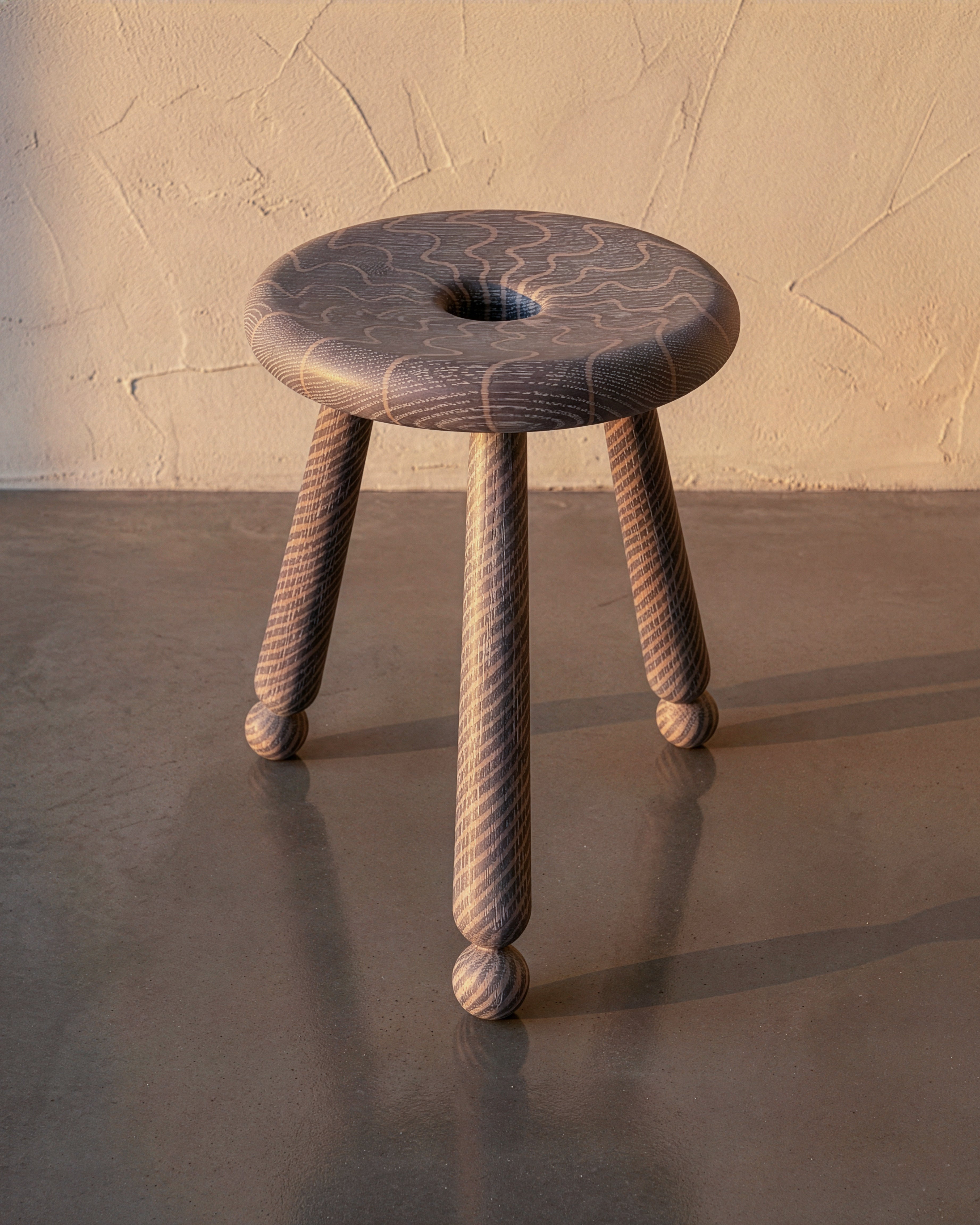 Nick's Doughnut Stool 16"
